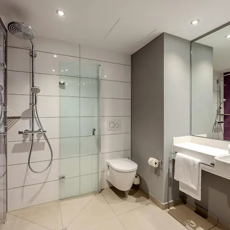 Premier Centre Hotell 3*